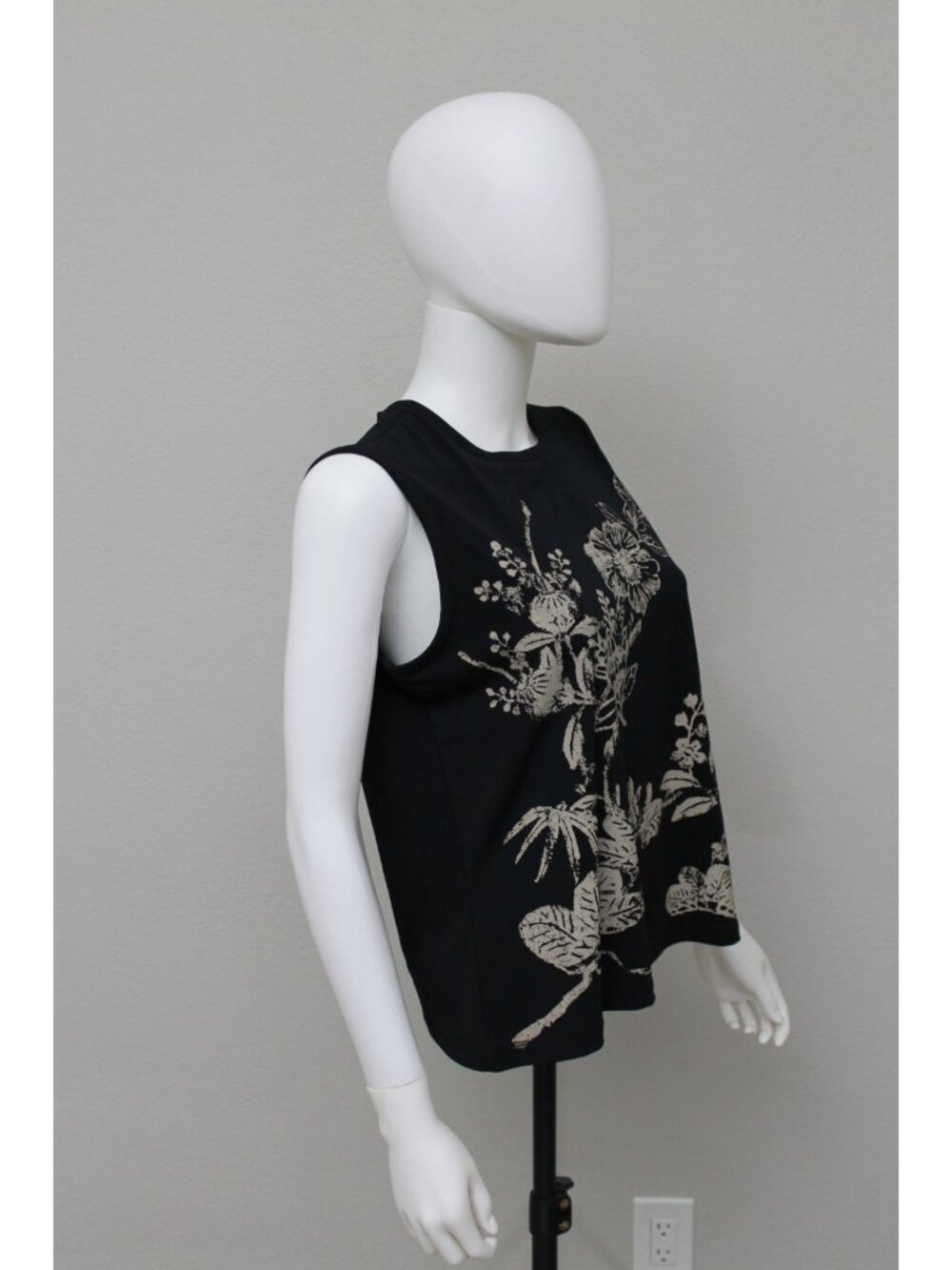VAN HEUSEN Women Tops Blouses Black Print Size M - Picture 2 of 12
